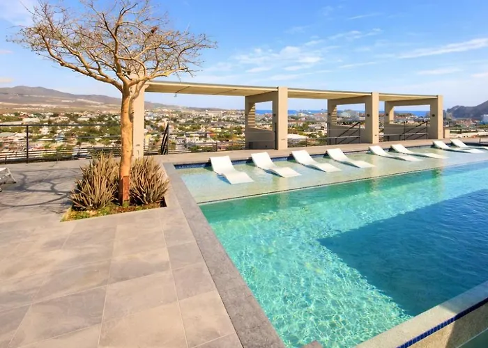 Rooftop Escape • Walk To • Luxury Apartamento *