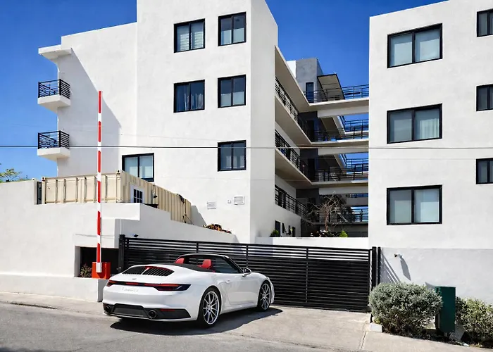 Rooftop Escape • Walk To • Luxury Apartamento *